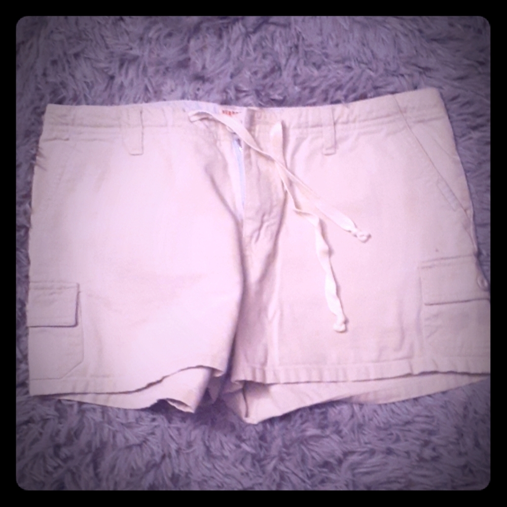 Aero khaki shorts size 7/8